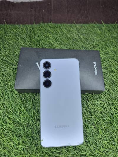 Samsung S25 With Box