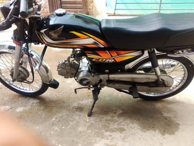 Honda 70 black color good condition