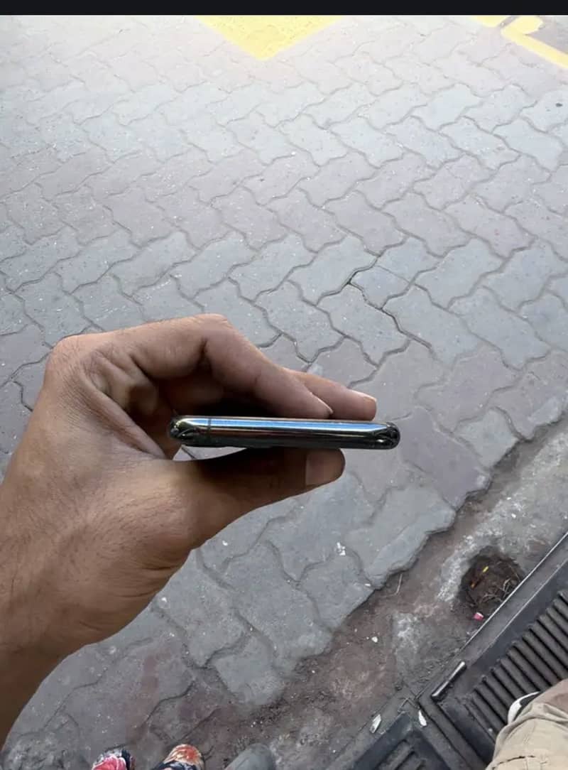 iPhone 11 Pro 3