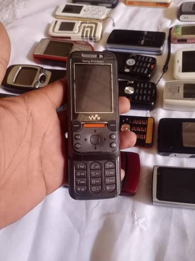 Sony Ericsson W880i and nokia 1202