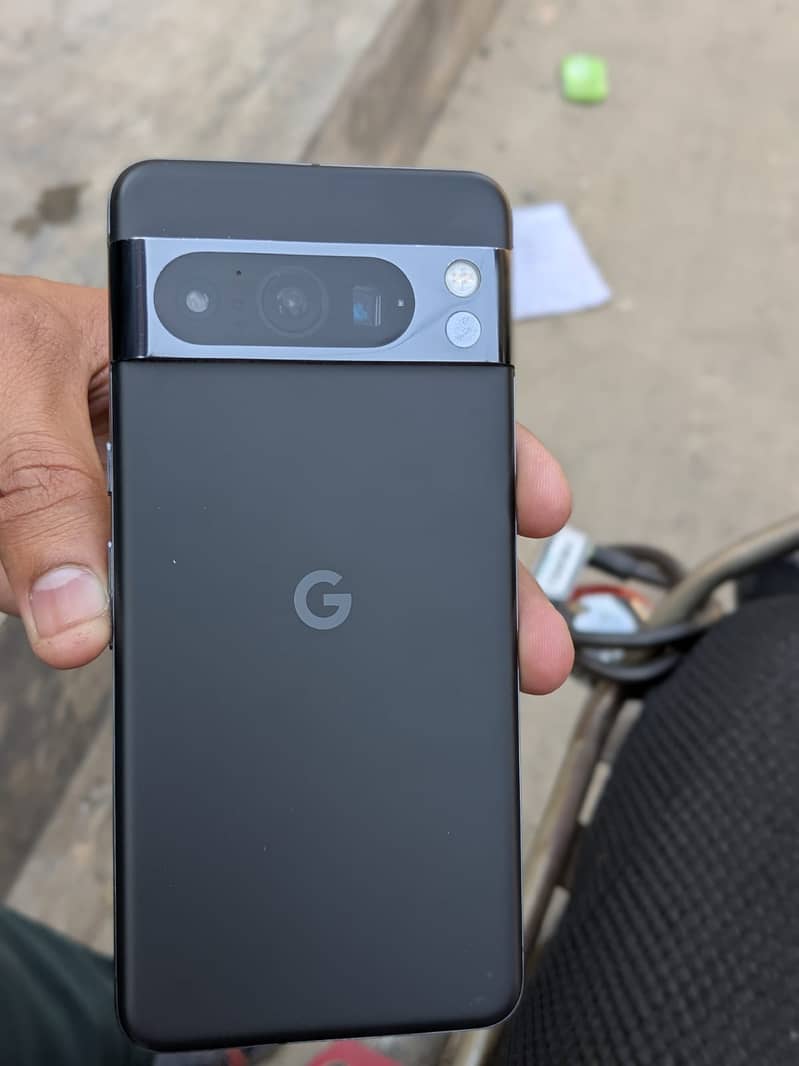 Google Pixel 8 Pro 2