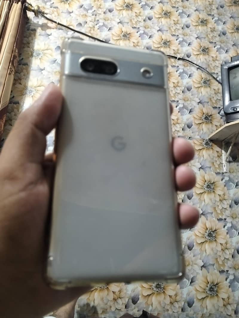 Google Pixel 7a 1