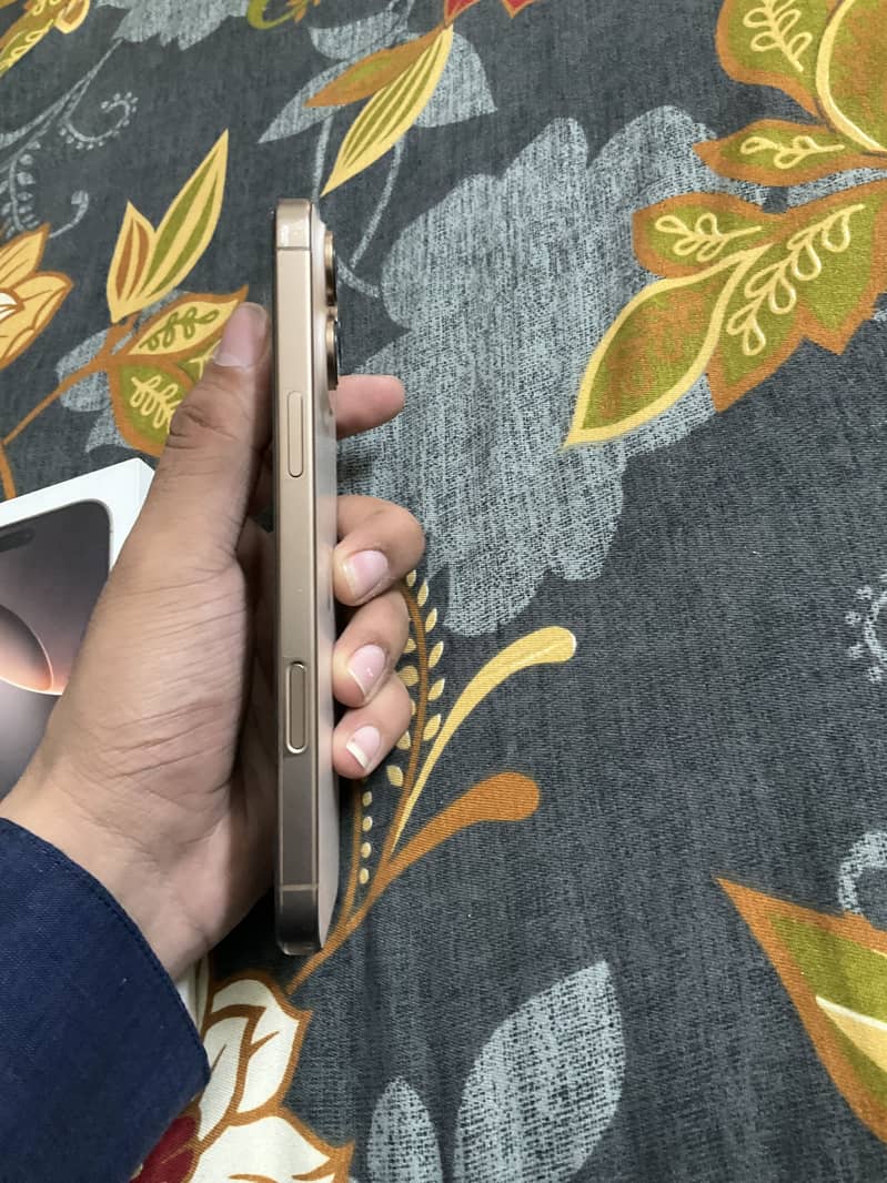 iPhone 16pro max 3