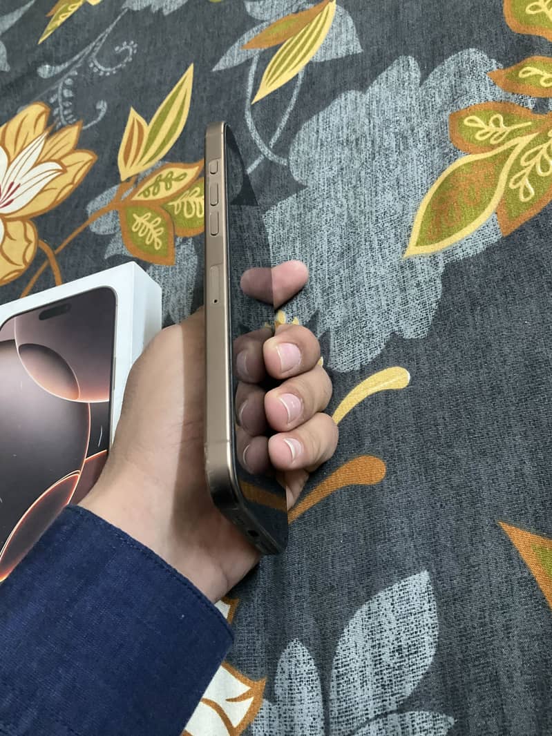 iPhone 16pro max 5