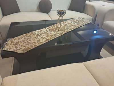 best brand new centre table