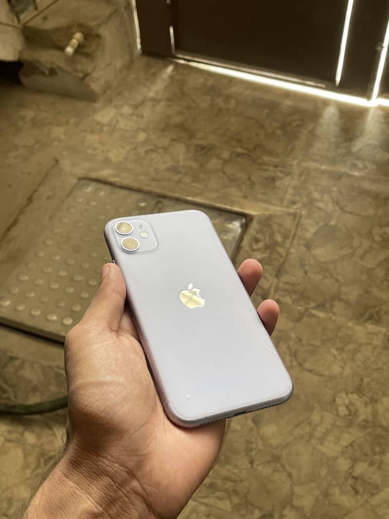 iPhone 11 0