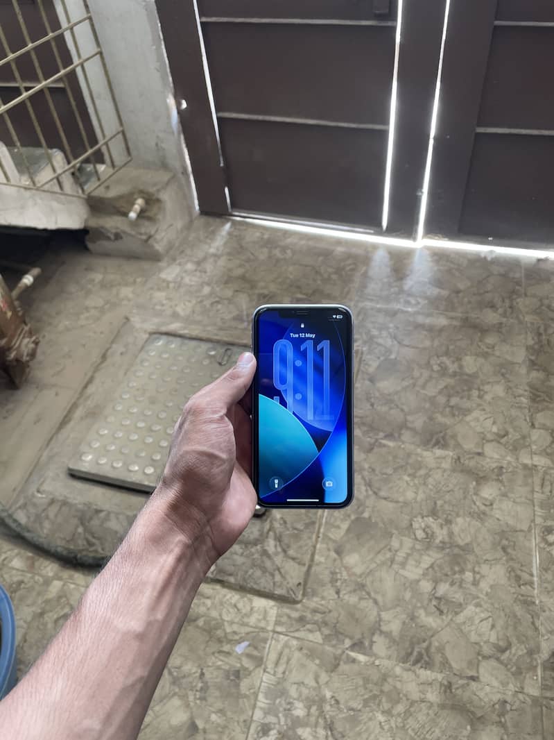 iPhone 11 2