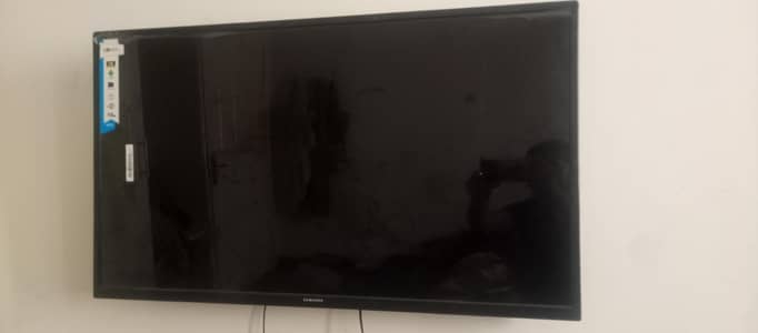 LCD and music sistem line brand new