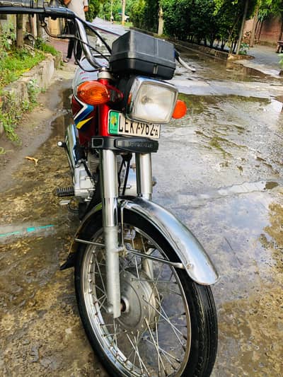 Honda 125 argent sel number 03 24, 63, 41 6 80