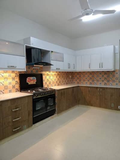GROUND PARKING 3 BED APARTMENT AVAILABLE FOR RENT IN ASKARI 11 LAHORE CANTT
