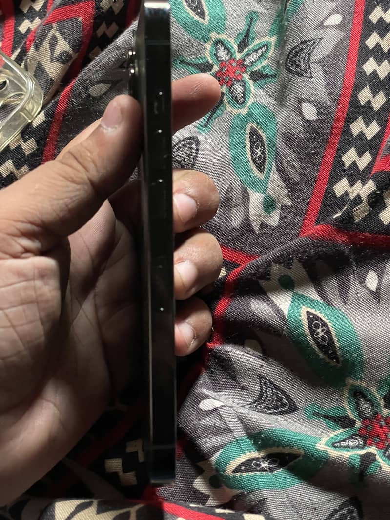 iPhone 13 Pro 1