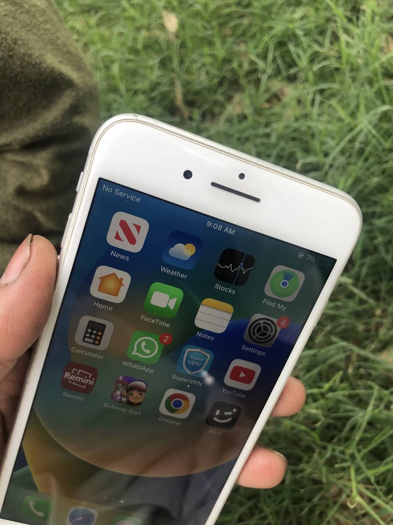 iPhone 8 Plus 2