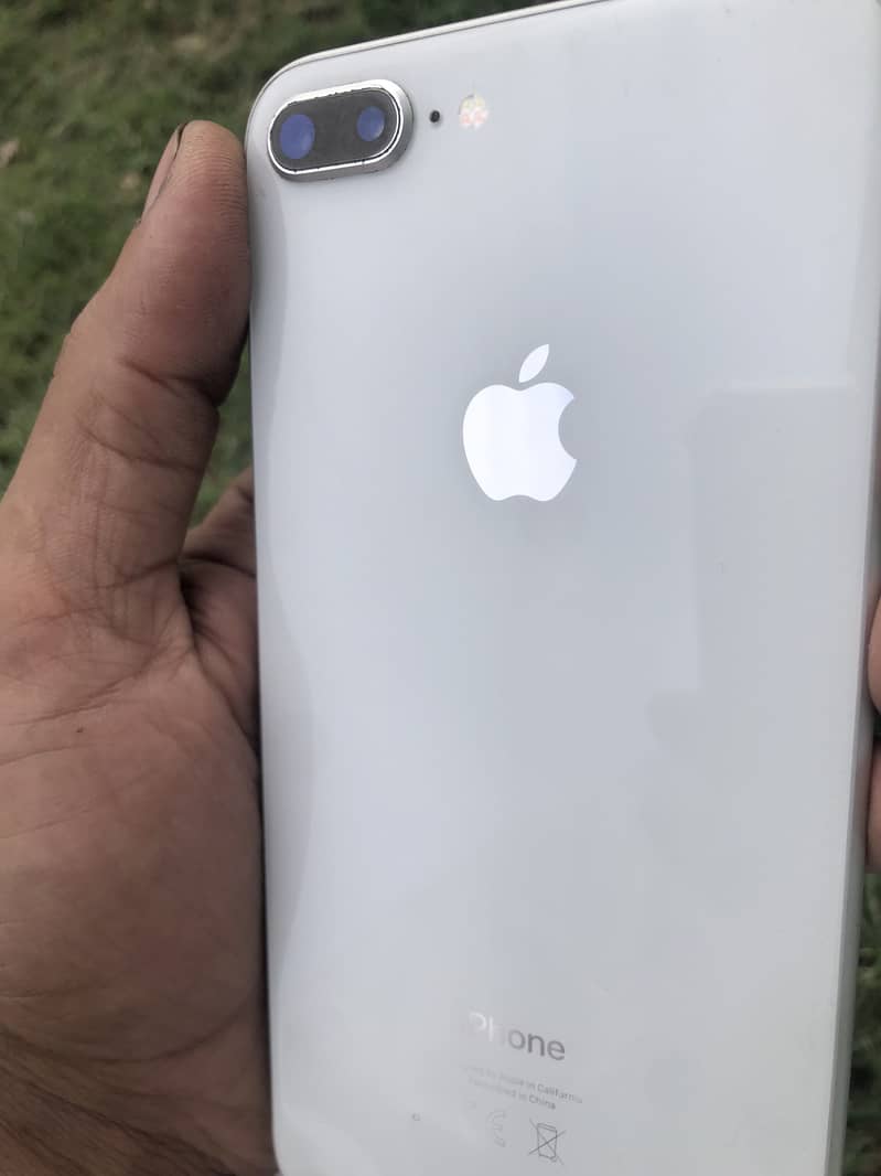 iPhone 8 Plus 3