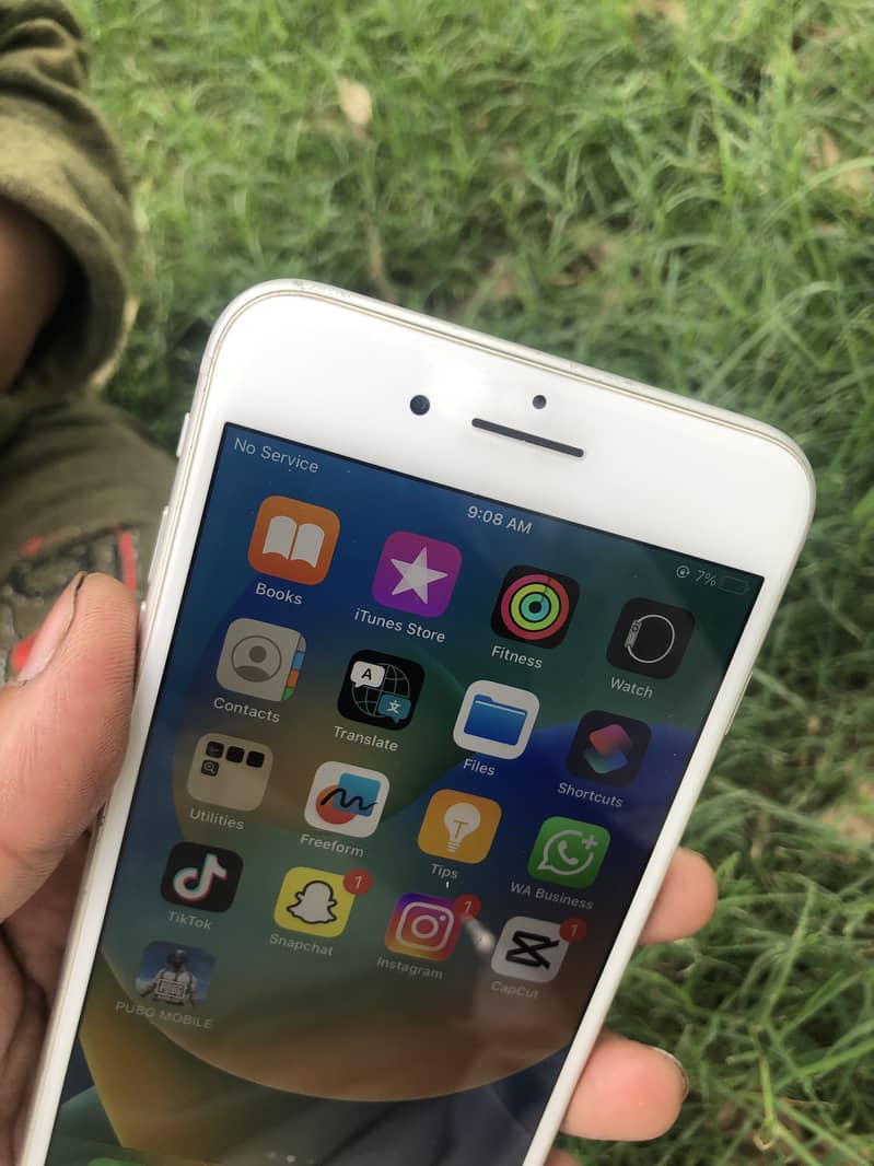 iPhone 8 Plus 6