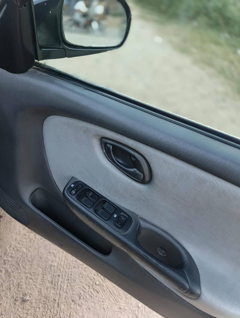 baleno 2002 model 12