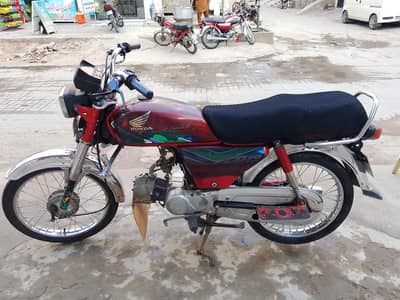 honda 70 2018 modal Gujranwala number deman 90000 cation Sargodha city