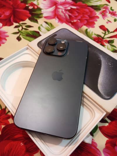 iphone 15 pro max condition 10/10. All ok 256. GB