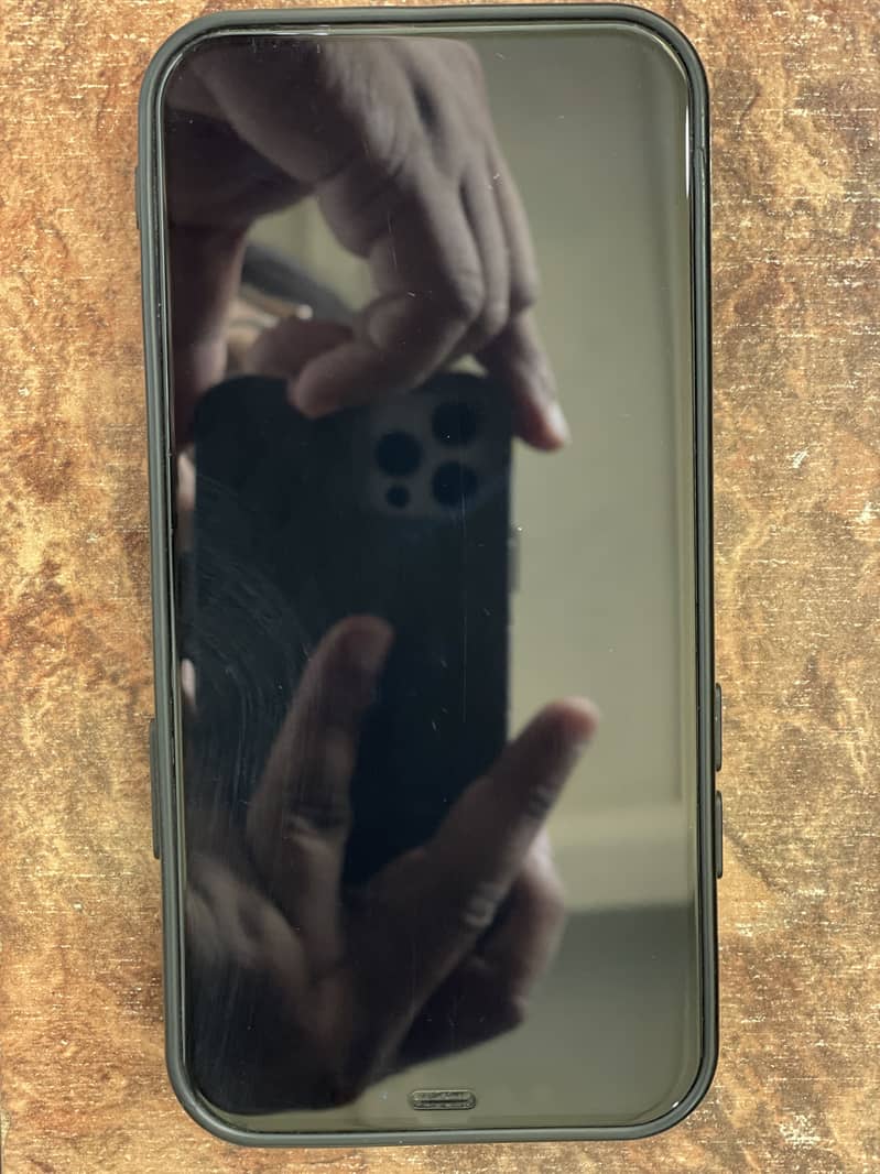 IPhone 12 4