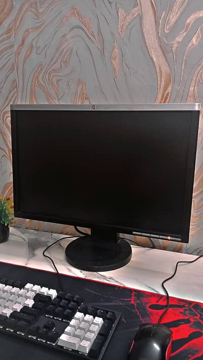 11,400 hp 24 inch border LCD Hydraulic gaming and educational purpose