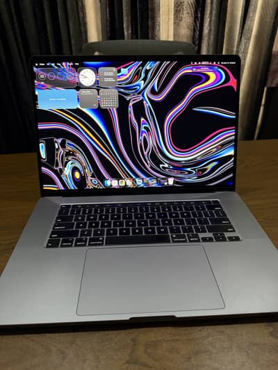 MacBook Pro 2019 - 16 inch 32gb/1tb 10/10 condition