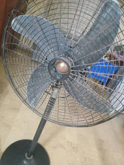 pedestal fan good condition