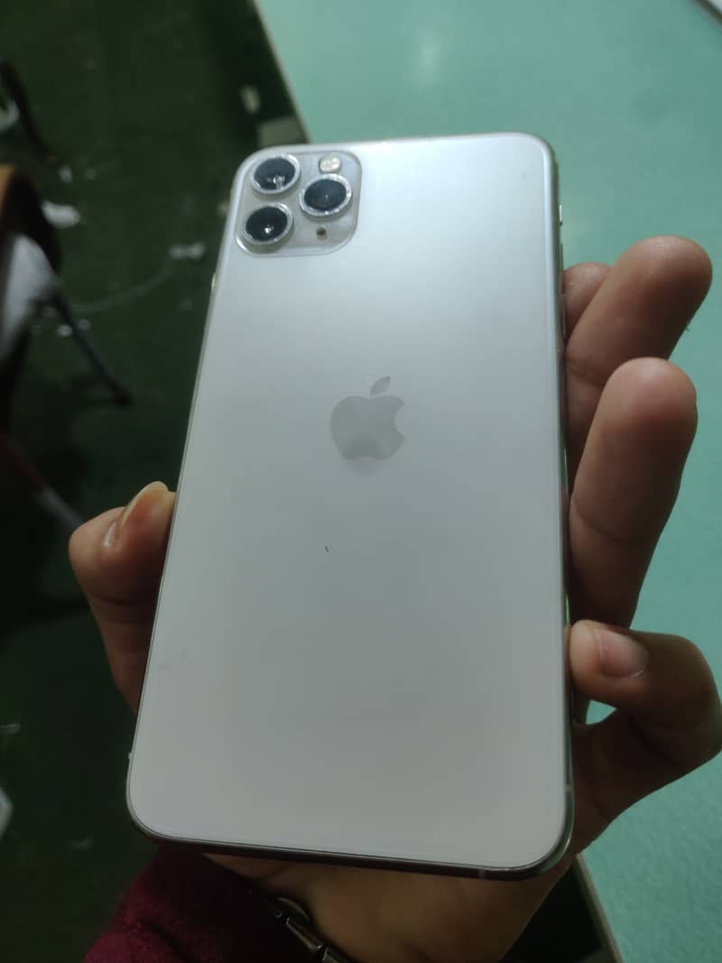 iphone 11 pro max 2