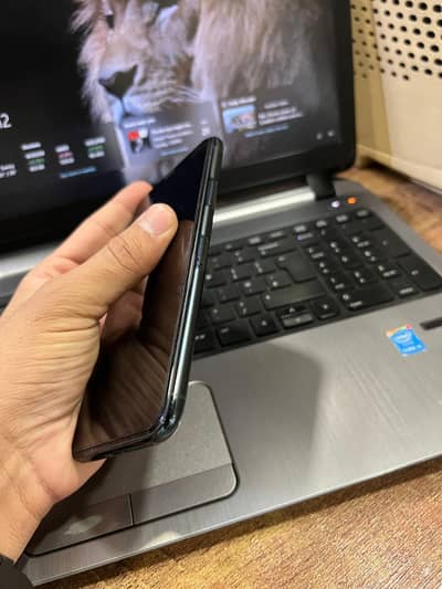 iPhone 11 Pro Max (64GB Factory Unlocked)