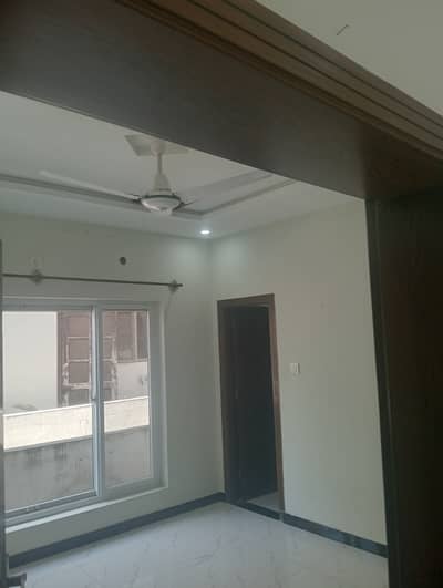 10marla 3beds DD TV lounge kitchen attached baths neat clean upper portion for rent in G 13 2 islamabad