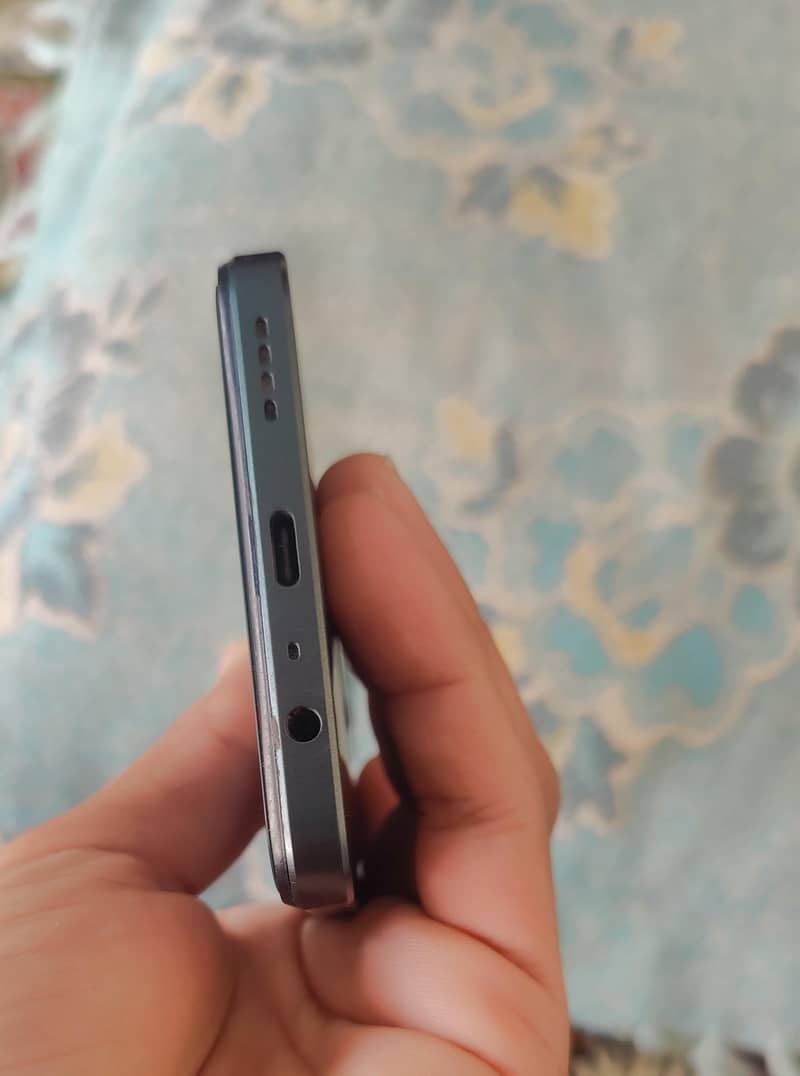 realme 4