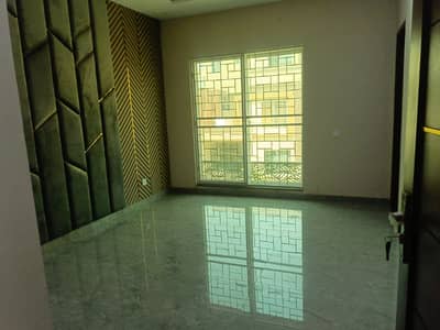 Nasheman -E-Iqbal Ph 2 House For Sale