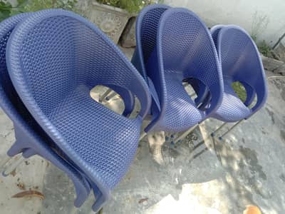 6 chairs And folding table 03175094043