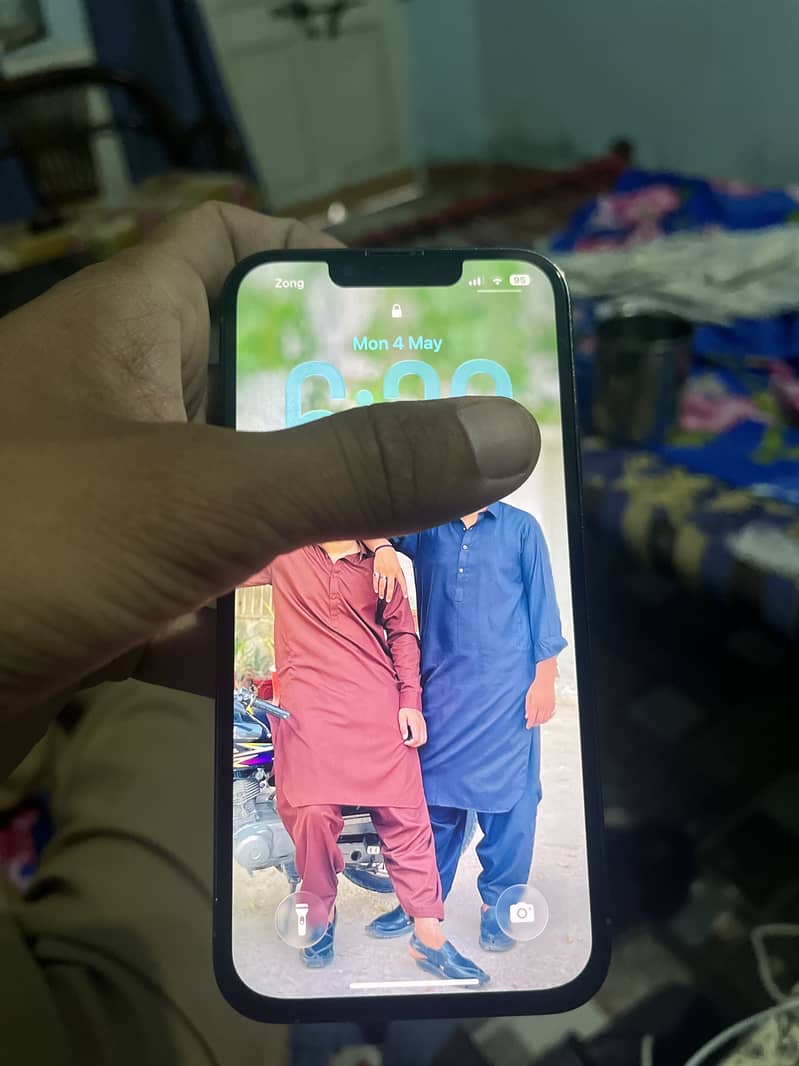 iphone 13 pro 2