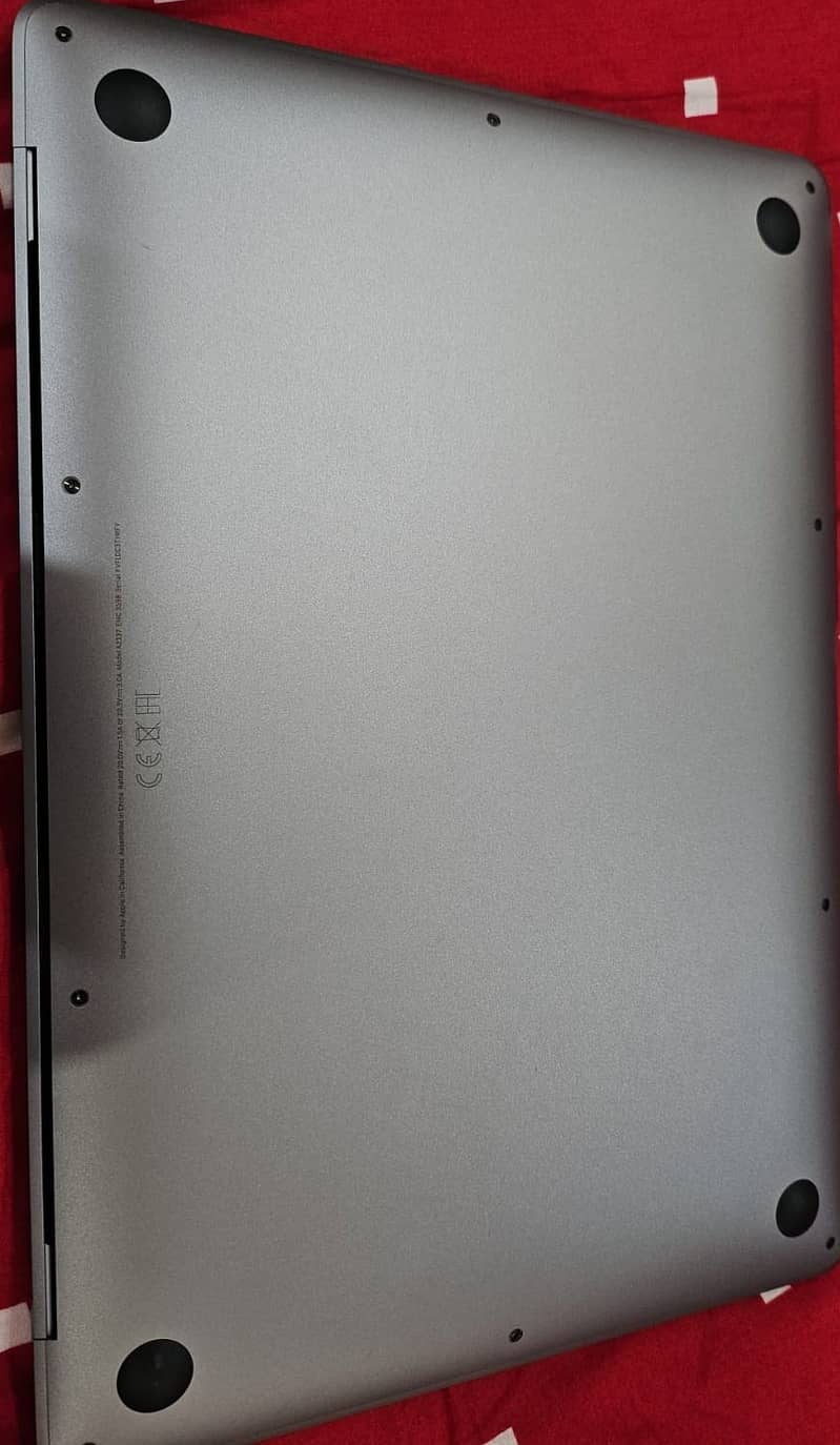 Macbook Air M1 (middle eastern version) 2