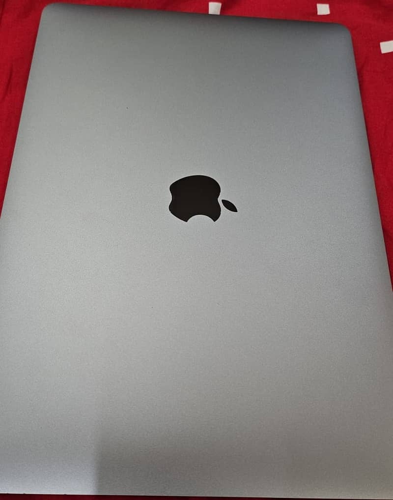 Macbook Air M1 (middle eastern version) 3
