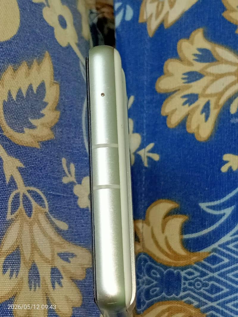 Google pixel 7a 3