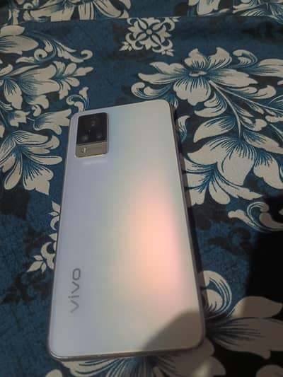 vivo v21 white colour Book handsfree  Screachless mobile
