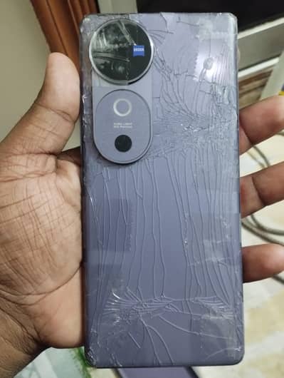 Vivo V40