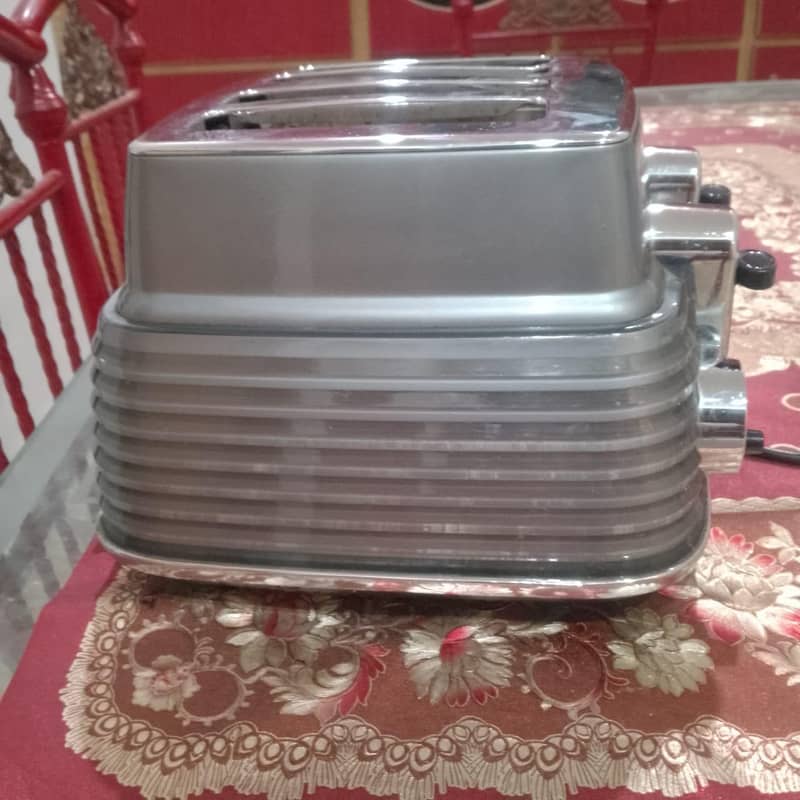bread toaster 2