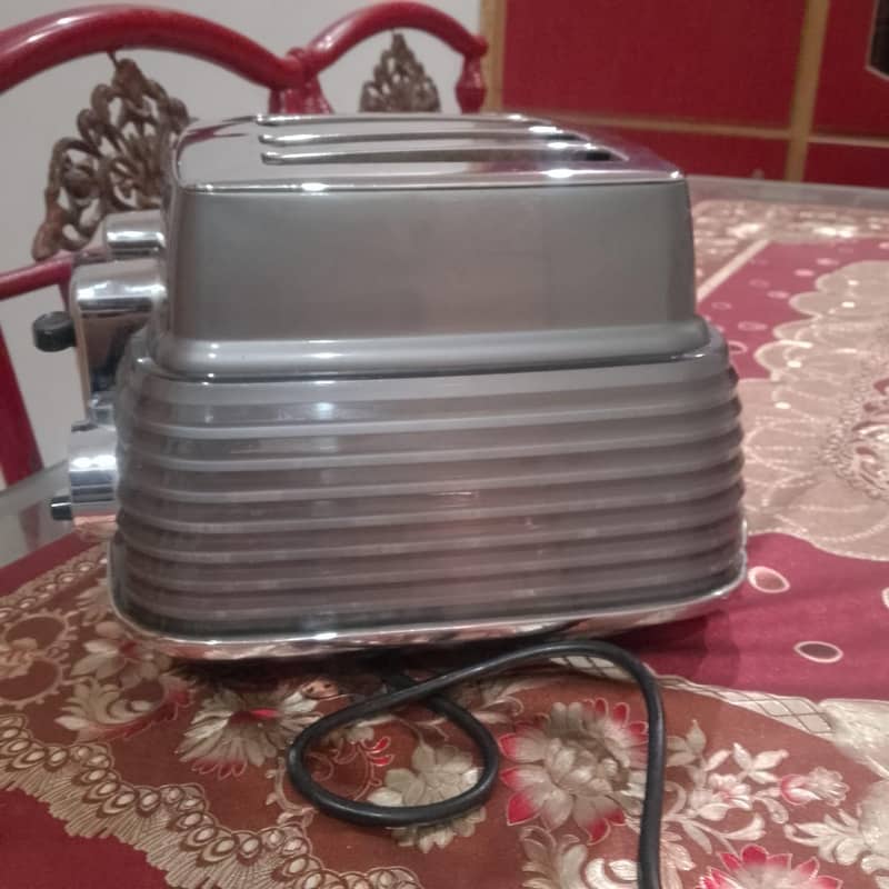 bread toaster 3