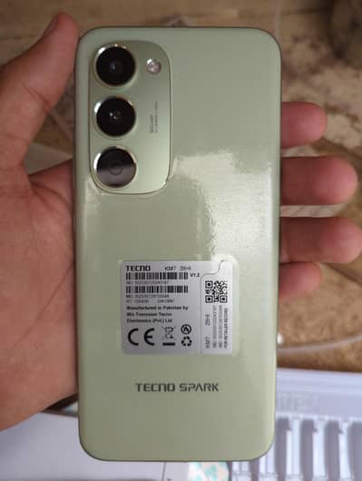 Tecno sprak 40 pro plus