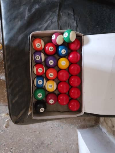 Snooker balls and sticks for sale 03*31*550*128*2