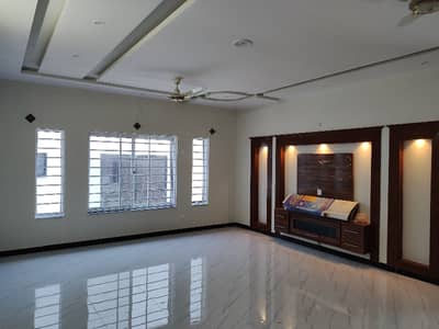 Brand New Upper Portion for rent in G16 size 1 Kanal water gas electricity All facilities near to markaz masjid park Best location More Five options available