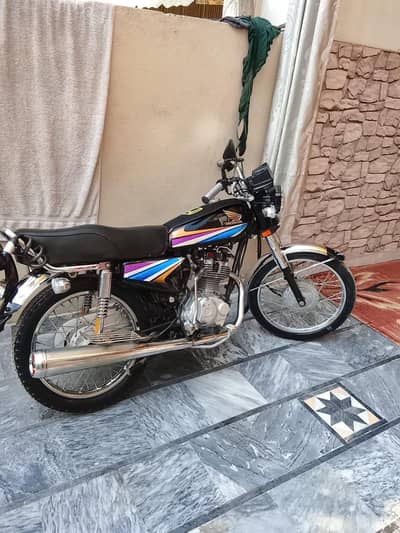 Honda 125 2009 model lush condition black color