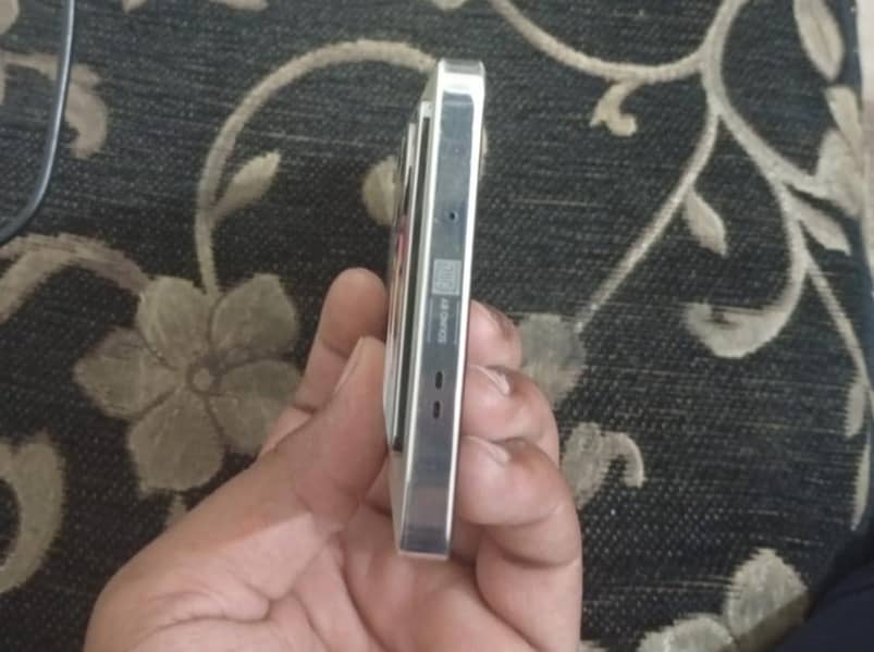 infinix note 40 5