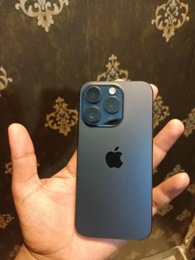 Iphone 15 pro Factory Unlock LLA model 256 GB