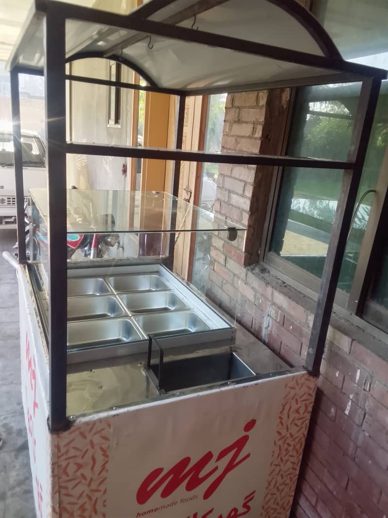 بہترین کوالٹی کا فوڈ / فاسٹ فوڈ کاؤنٹر فروخت کیلئے موجود ہے۔ 1