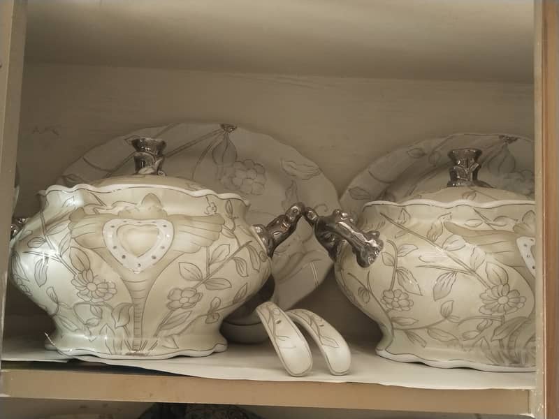 Dinner set 1