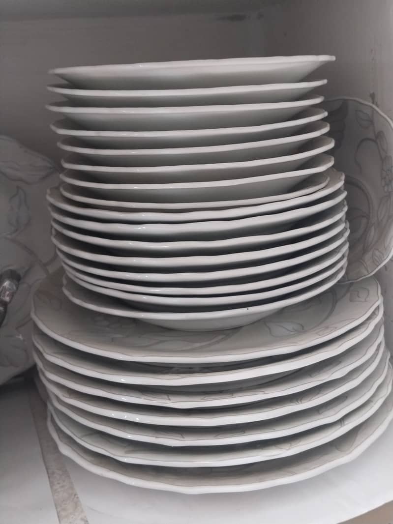 Dinner set 2