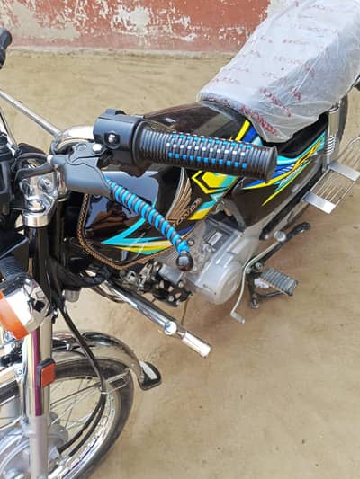 Honda 125 for sale new bike condition 10 by 10