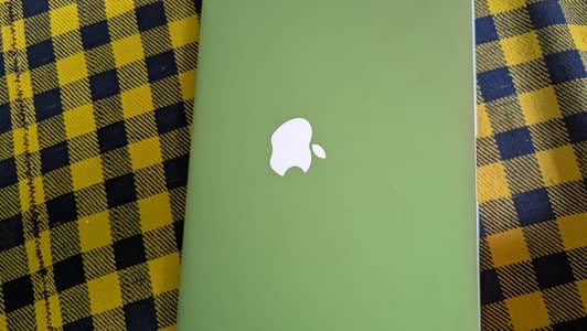 MacBook air 8gb ram 128gb ssd